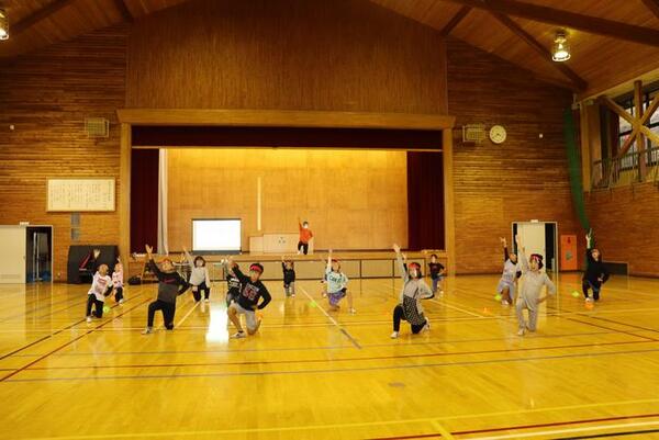 20201029ダンス教室矢作小学校-min.jpg