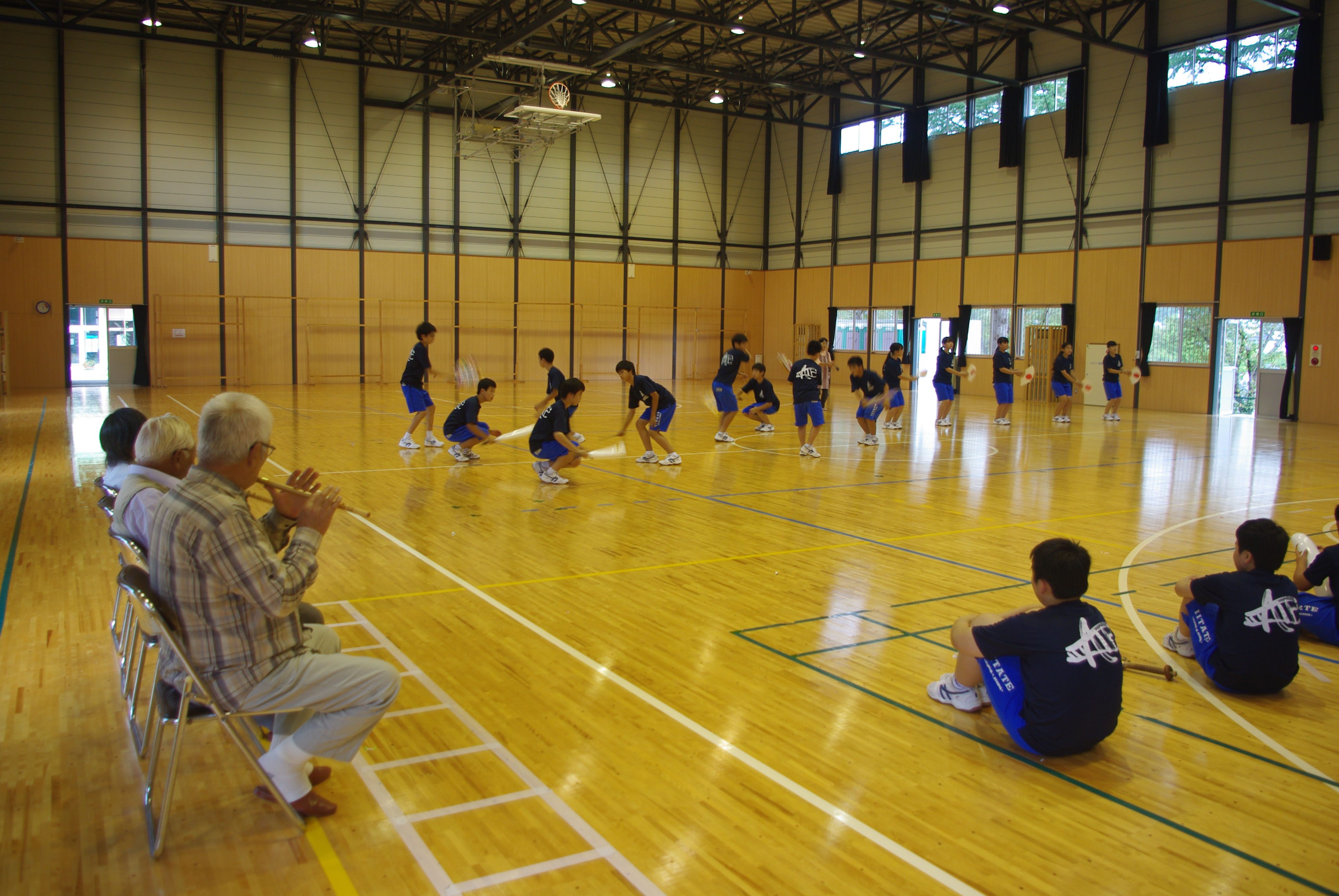 １年生の田植え踊りの練習風景.jpg