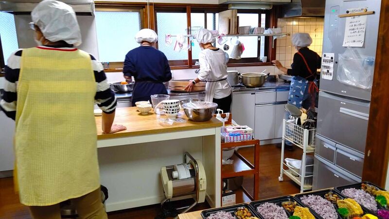 調理は３？５人体制.jpg