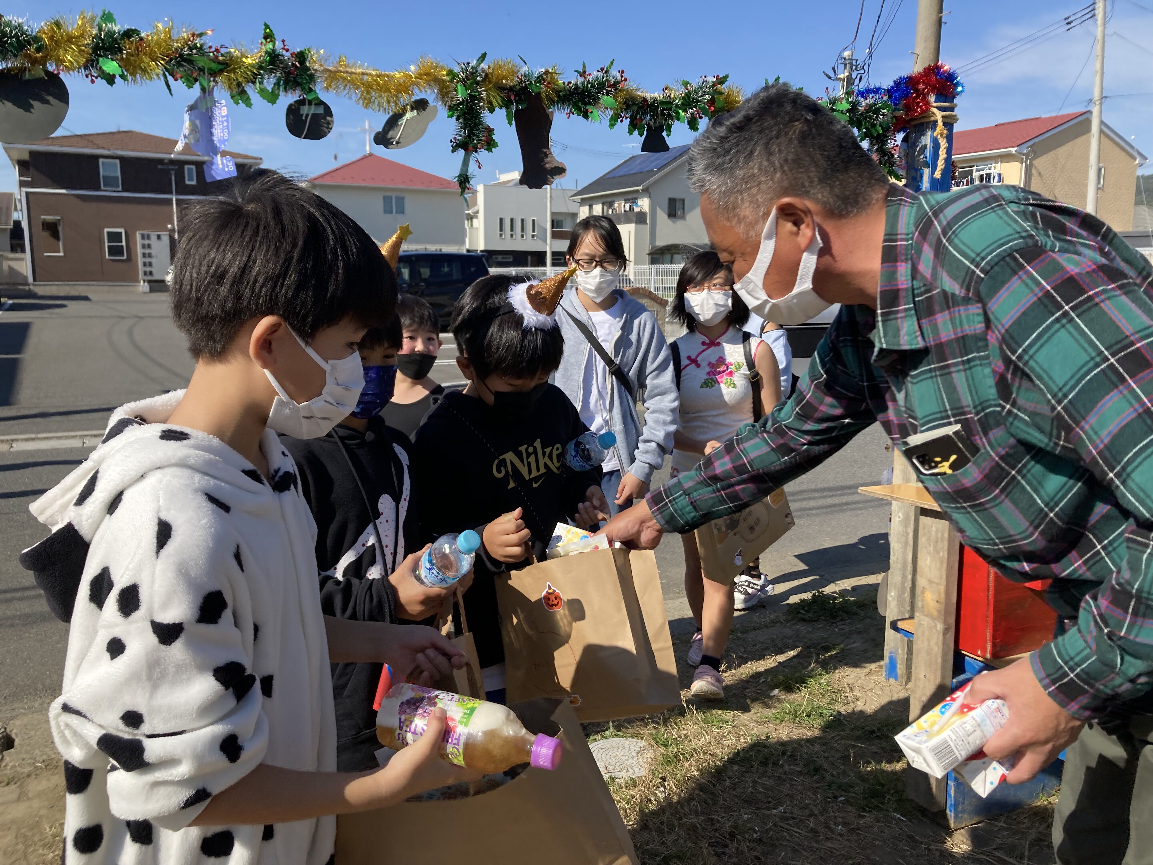 地域の方と開催した秋祭り.JPG